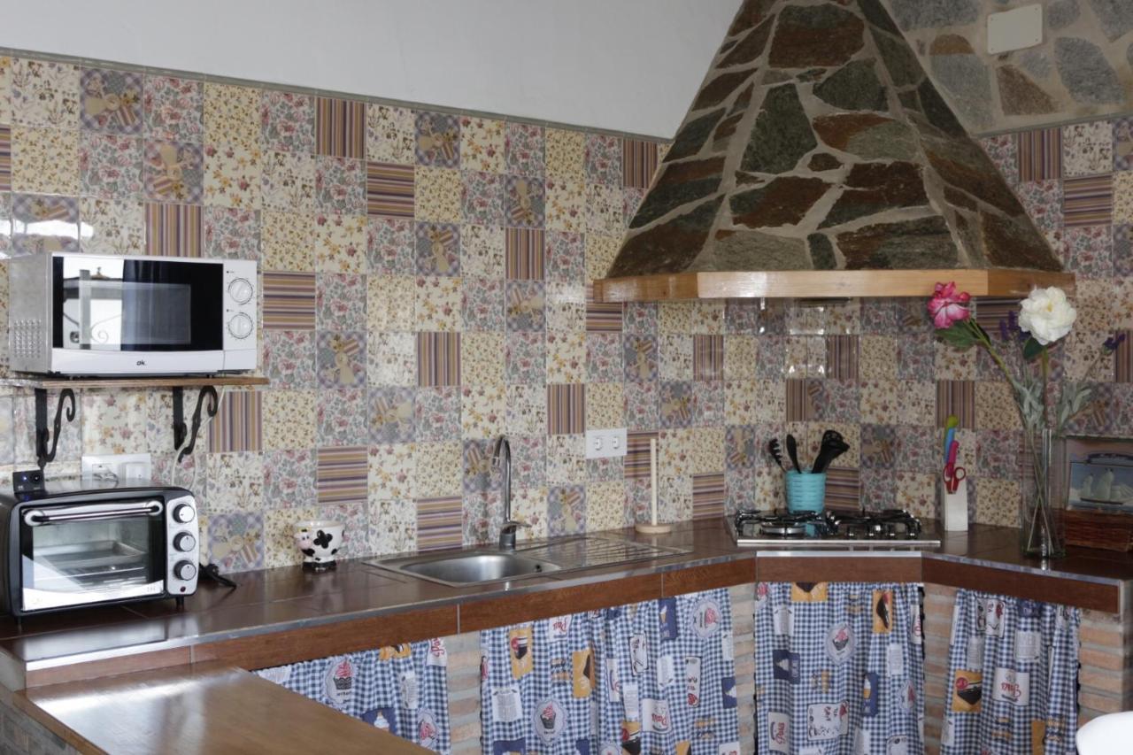 Chalet Mirlo كونيل ذي لا فرونتيرا المظهر الخارجي الصورة